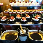 Отель Acroter 4*