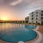 Acroter Hotel