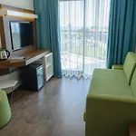 Hotel Acroter 4*