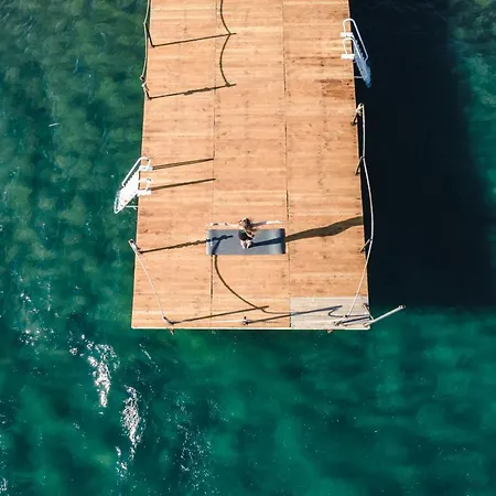 Acroter Отель Датча