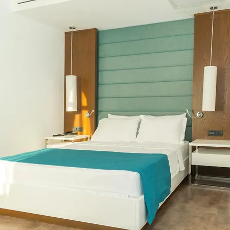 Hotel Acroter &